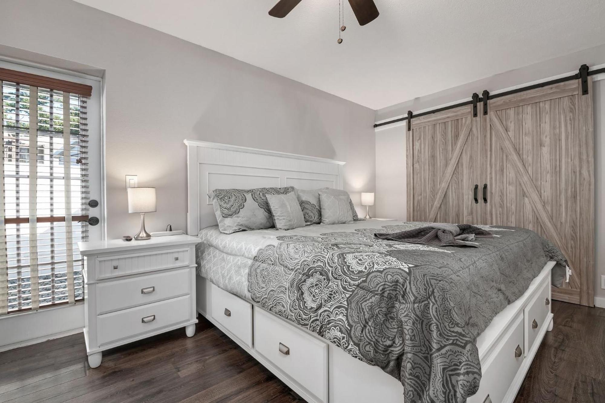 Holiday home Cape Vista Getaway! Heated Pool Minutes Away From Anna Maria With Grill! Bradenton