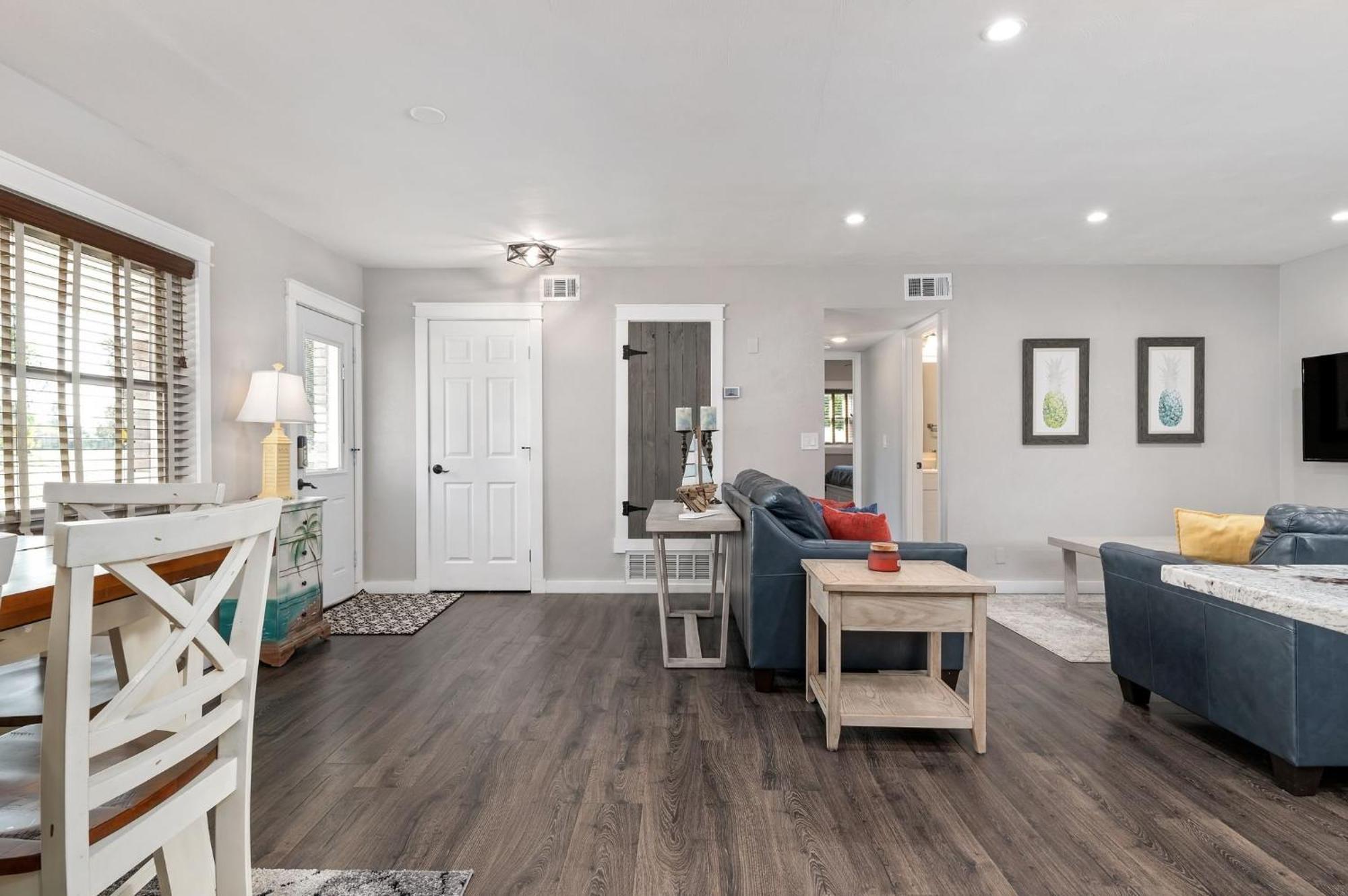 Holiday home Cape Vista Getaway! Heated Pool Minutes Away From Anna Maria With Grill!