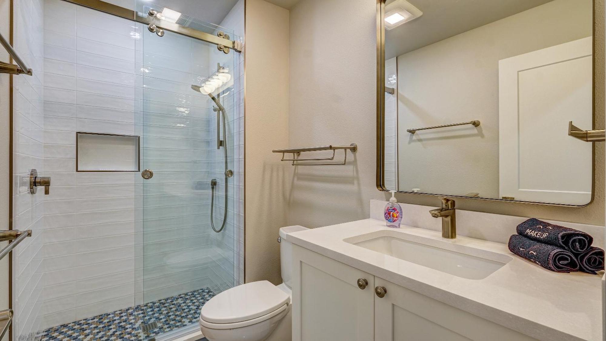 75 Palms! Sleeps 23! Luxury 1 Acre Lot Pool And Spa, Putting & Game Room! Holiday home Bradenton