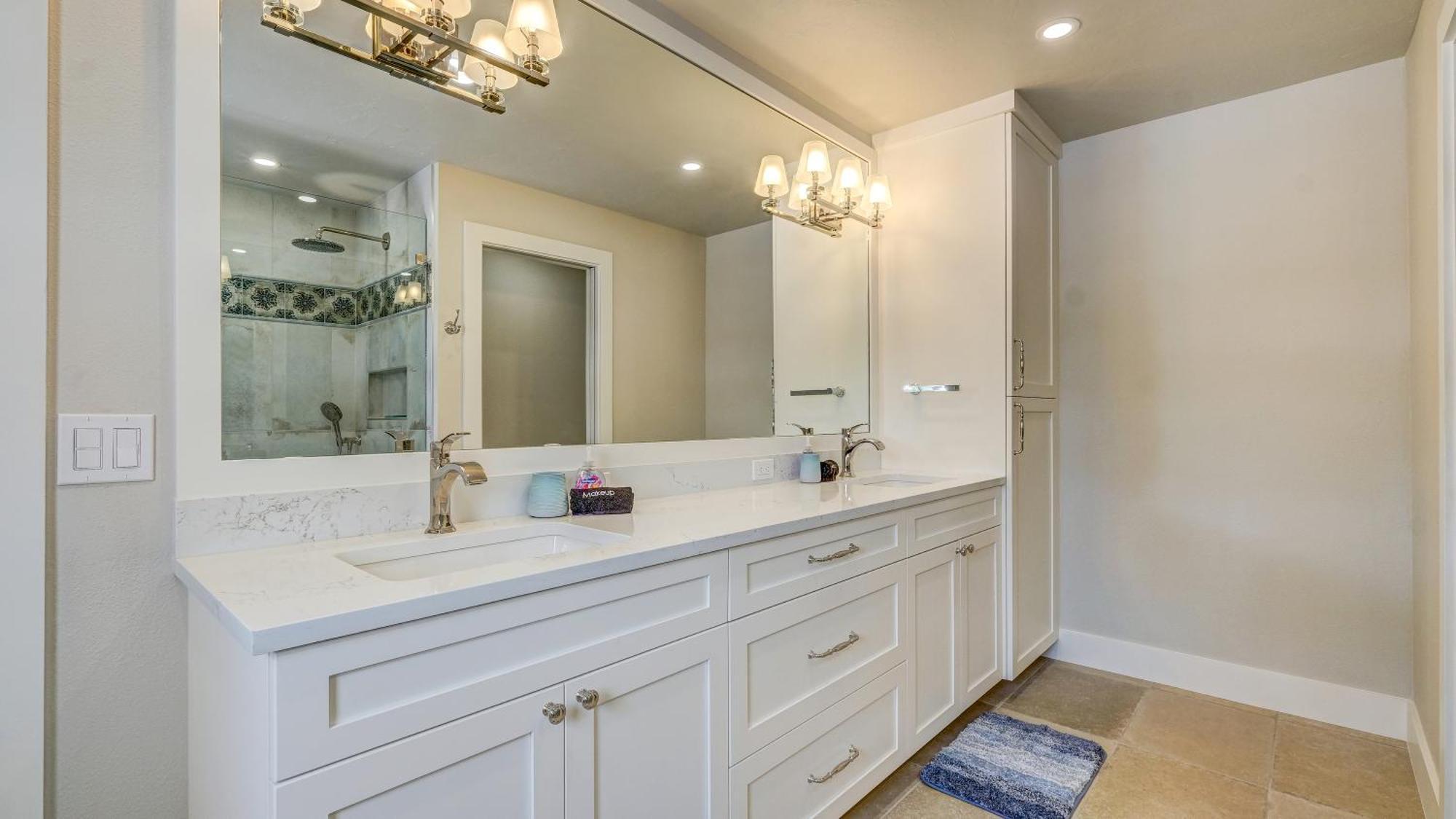 Holiday home 75 Palms! Sleeps 23! Luxury 1 Acre Lot Pool And Spa, Putting & Game Room! Bradenton