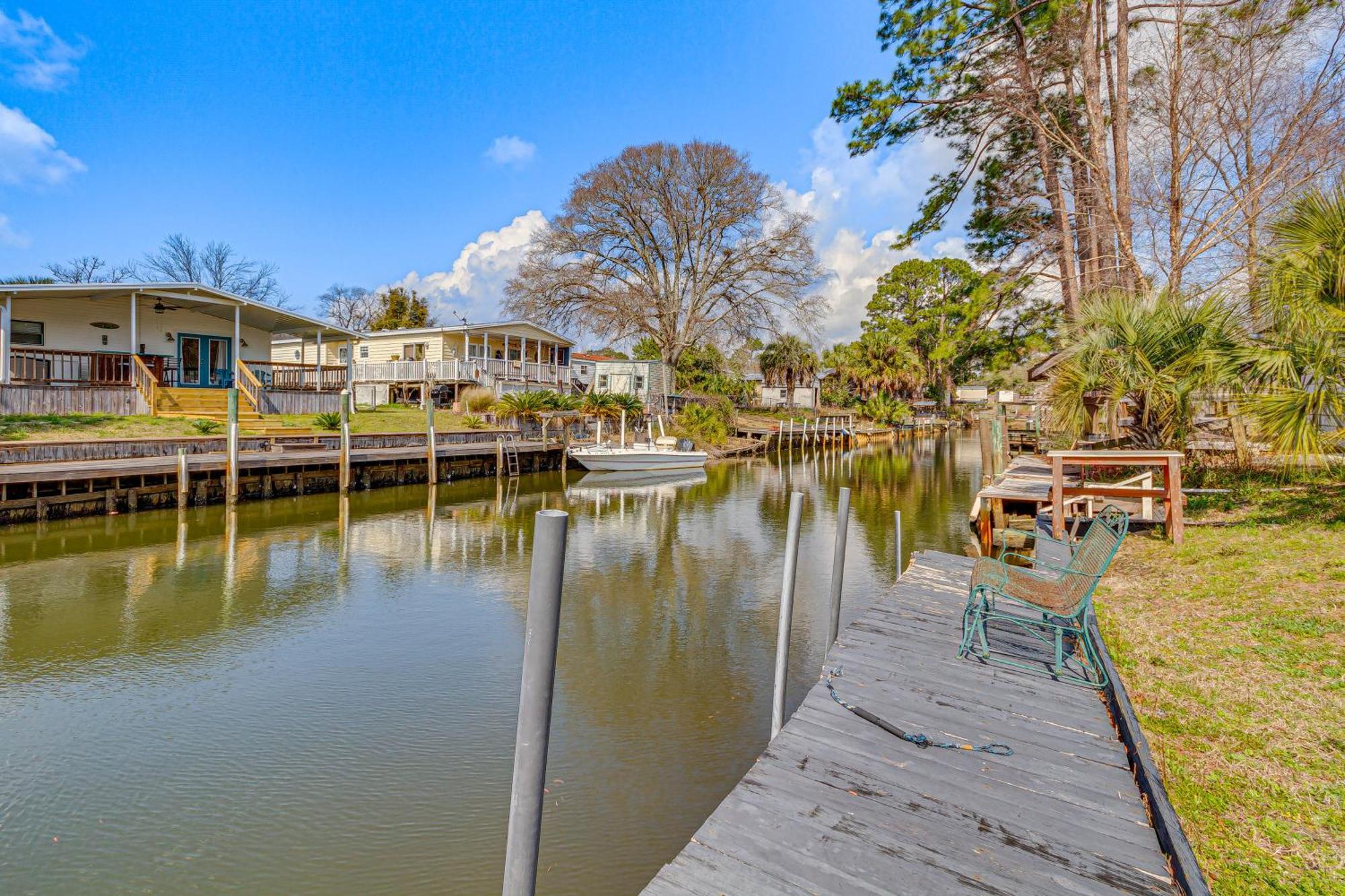 Holiday home With Private Dock - 7 Mi To Beaches Pensacola