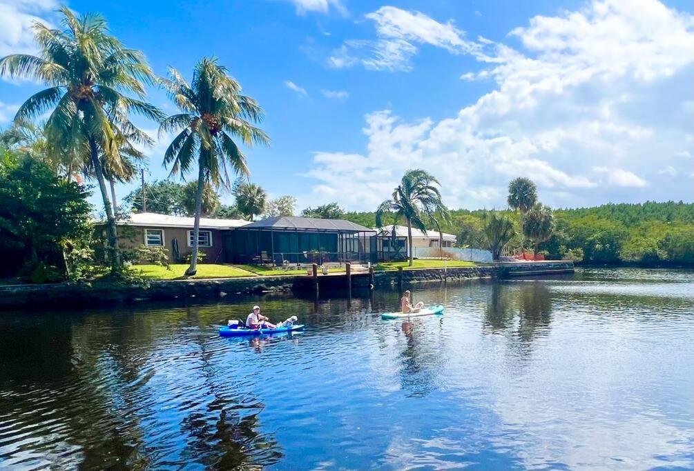 Waterfront Tropical Oasis, Htd Pool-hottub-kayaks *