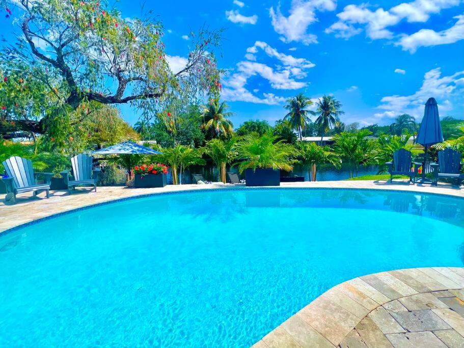 Waterfront Tropical Oasis, Htd Pool-hottub-kayaks * Fort Lauderdale