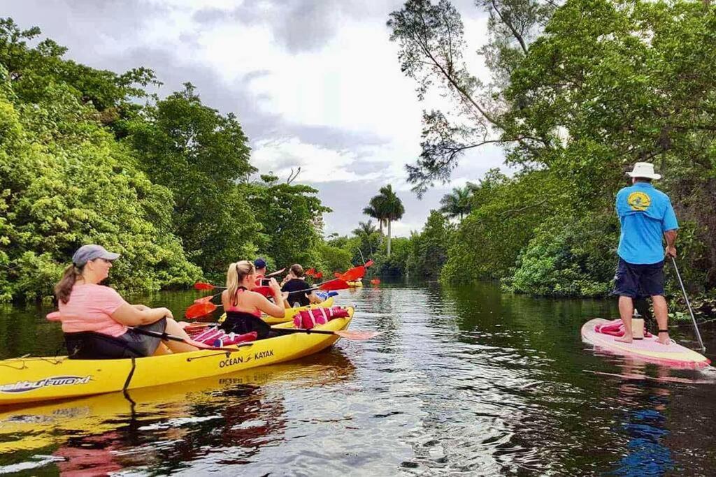 Holiday home Waterfront Tropical Oasis, Htd Pool-hottub-kayaks *