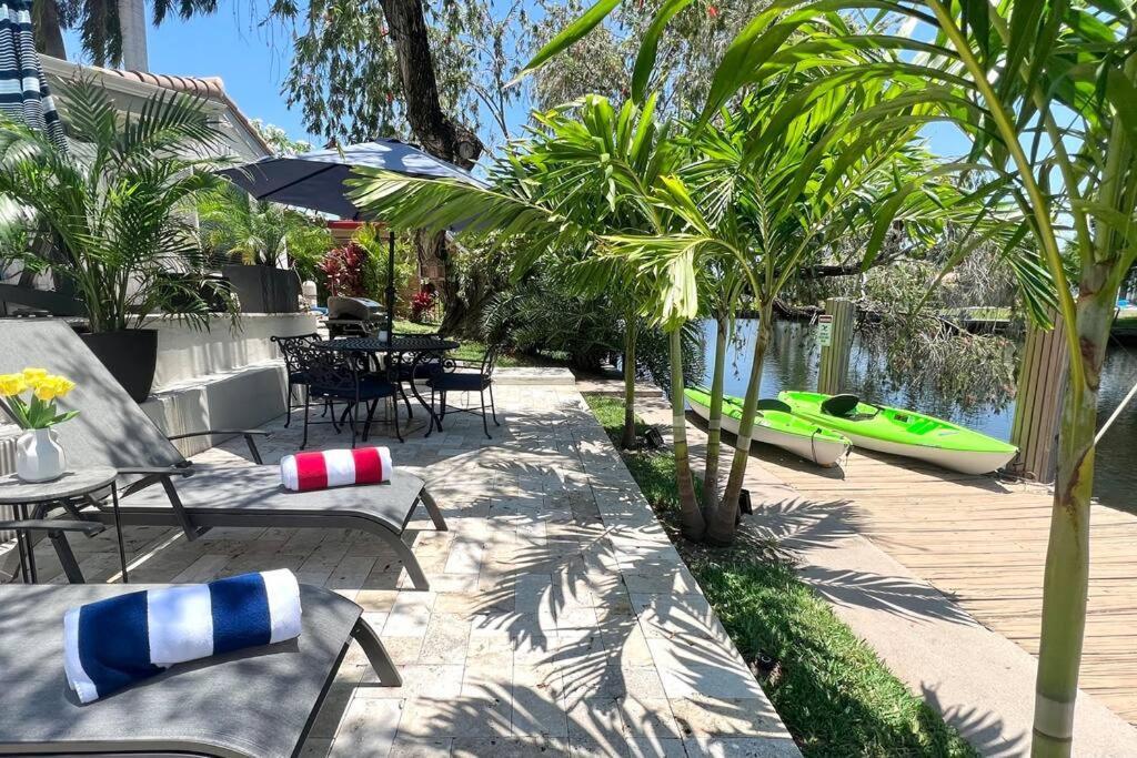 Holiday home Waterfront Tropical Oasis, Htd Pool-hottub-kayaks