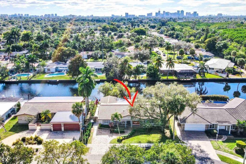 Holiday home Waterfront Tropical Oasis, Htd Pool-hottub-kayaks *
