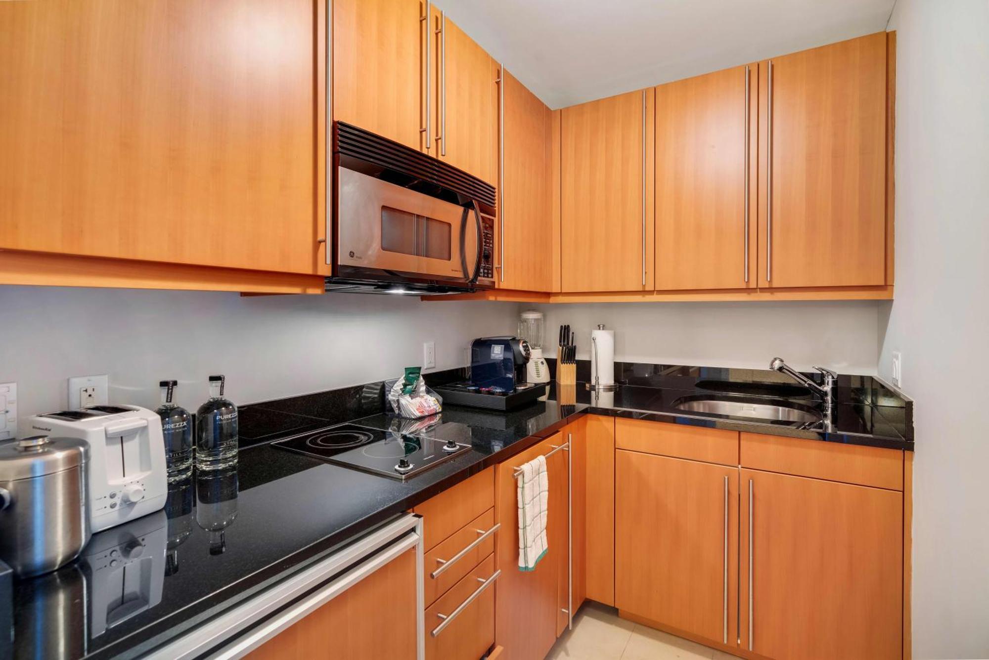 Casiola In Four Seasons Apartment Miami