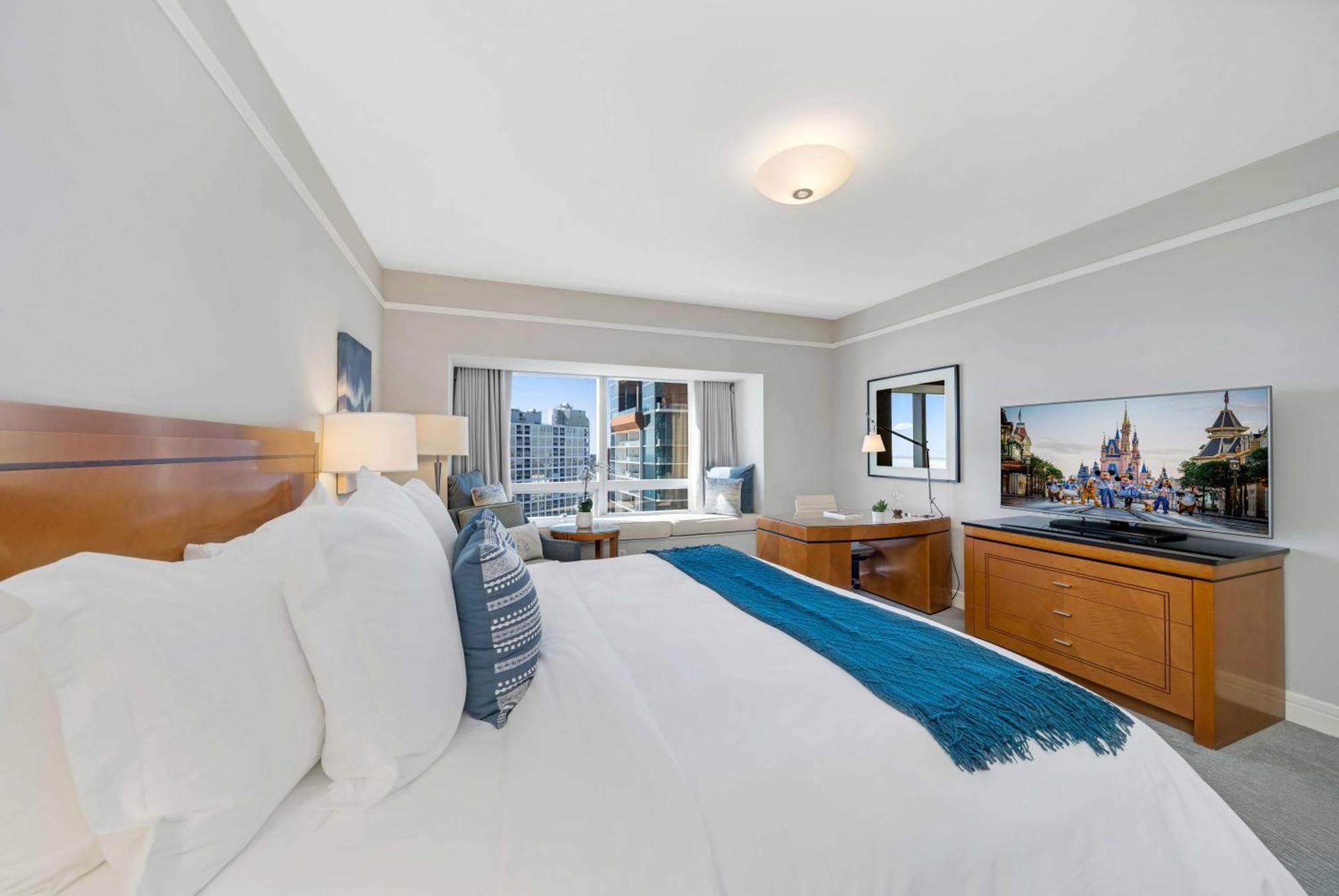 Casiola In Four Seasons Apartment