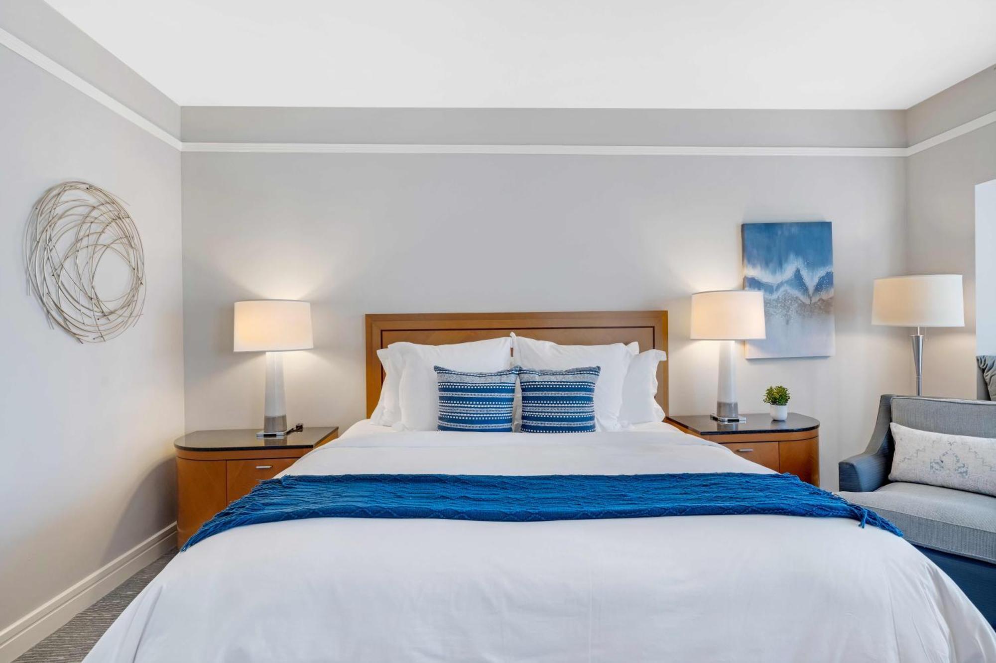 Casiola In Four Seasons Apartment