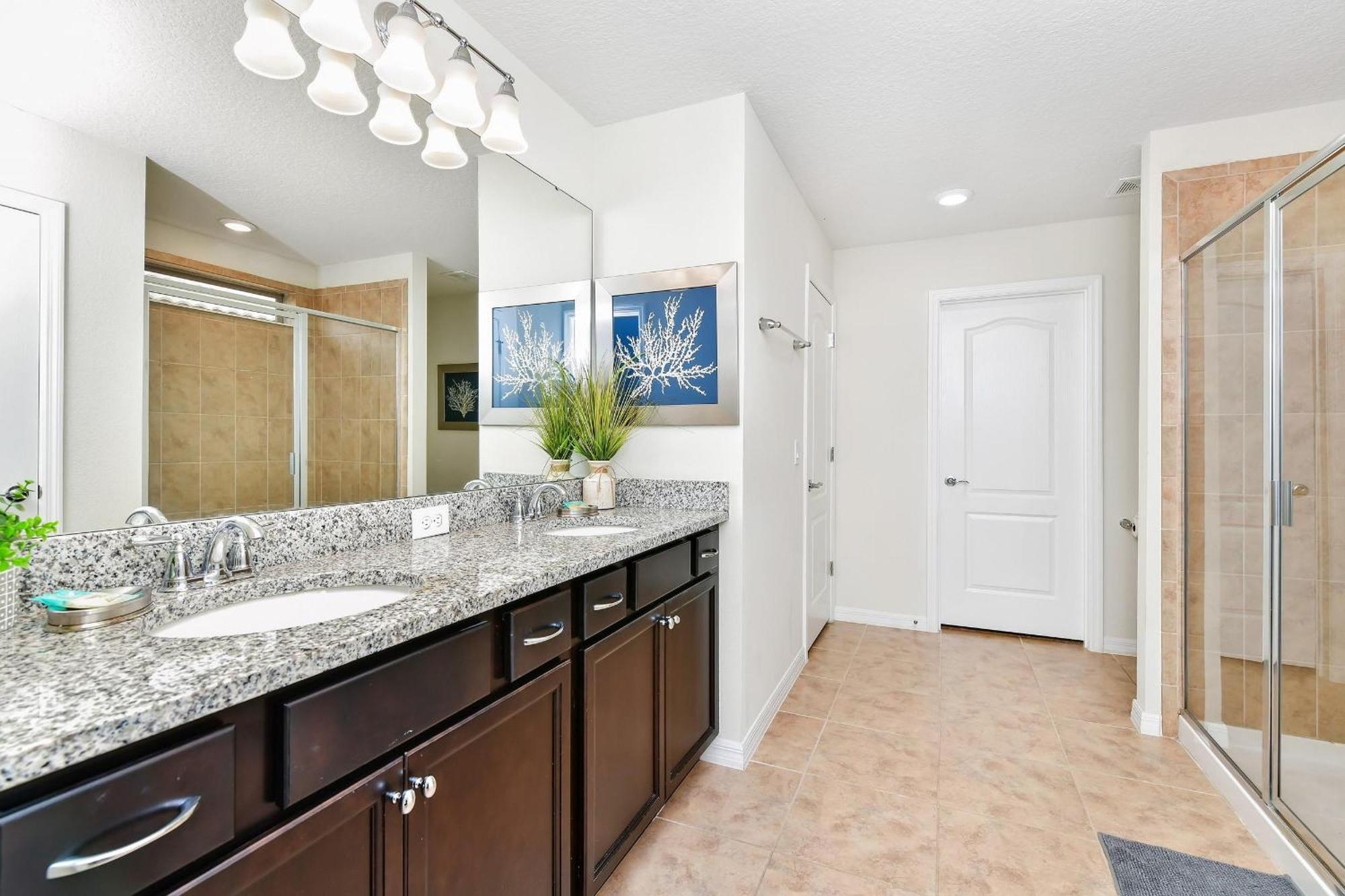 Solterra Family Oasis Getaway. 5553 Holiday home *