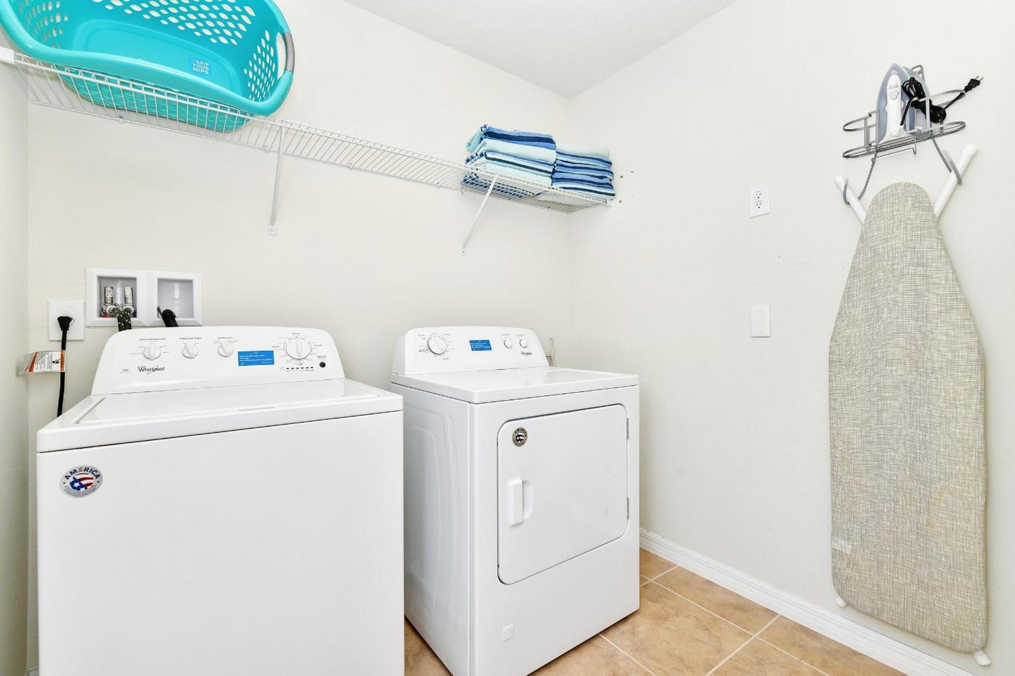 Solterra Family Oasis Getaway. 5553 Davenport