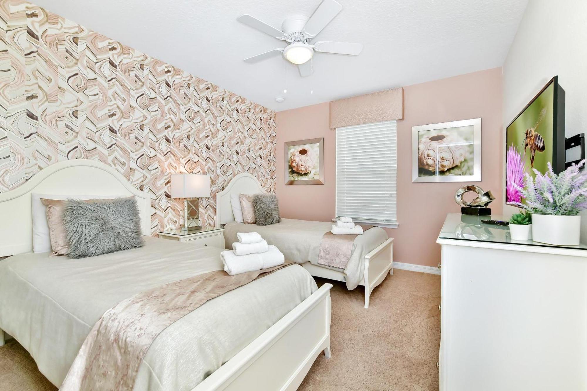 Solterra Family Oasis Getaway. 5553 Holiday home Davenport