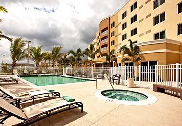 Courtyard By Marriott Miami West/fl Turnpike Hotel