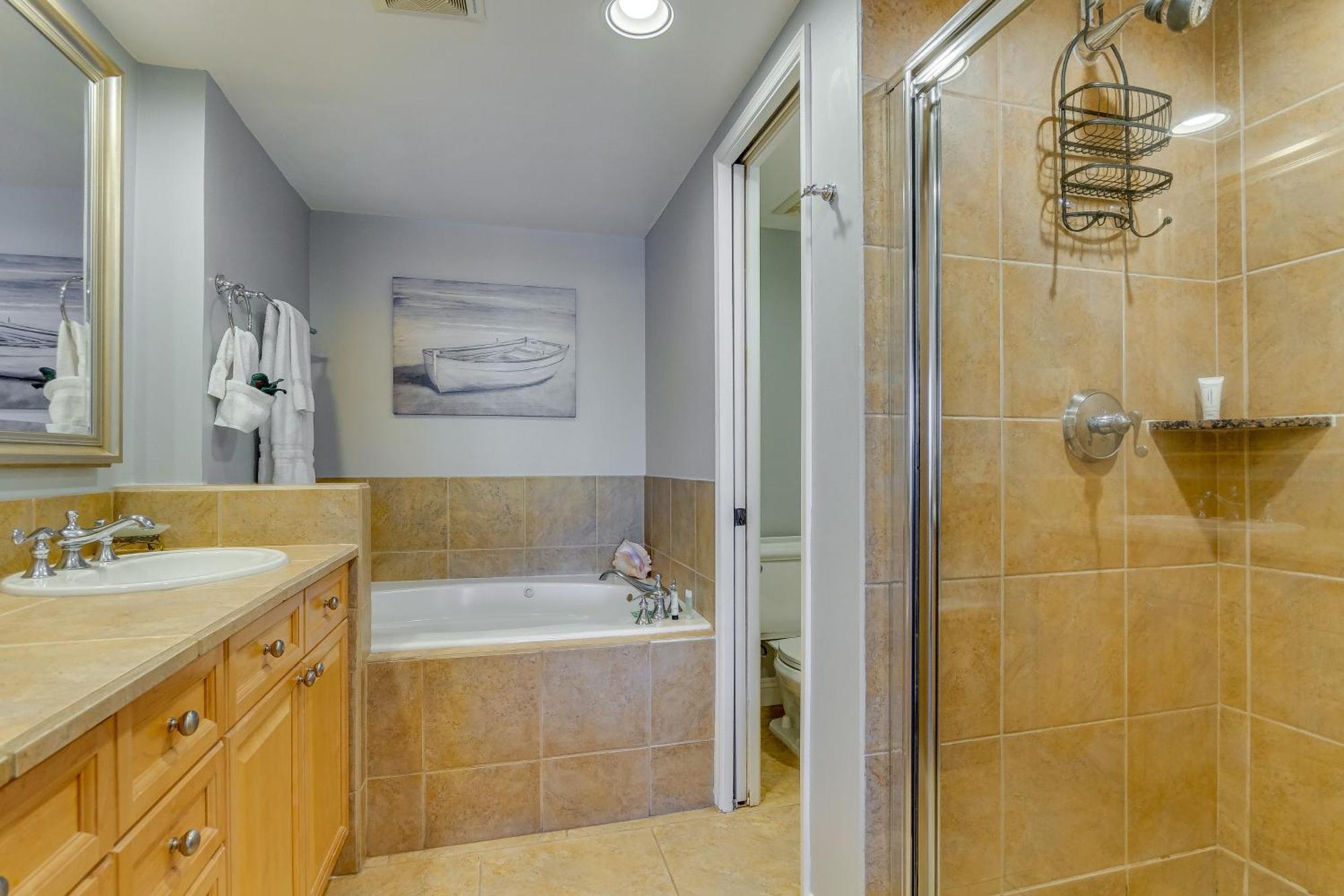 Apartment Florida Walk To Pensacola Beach!
