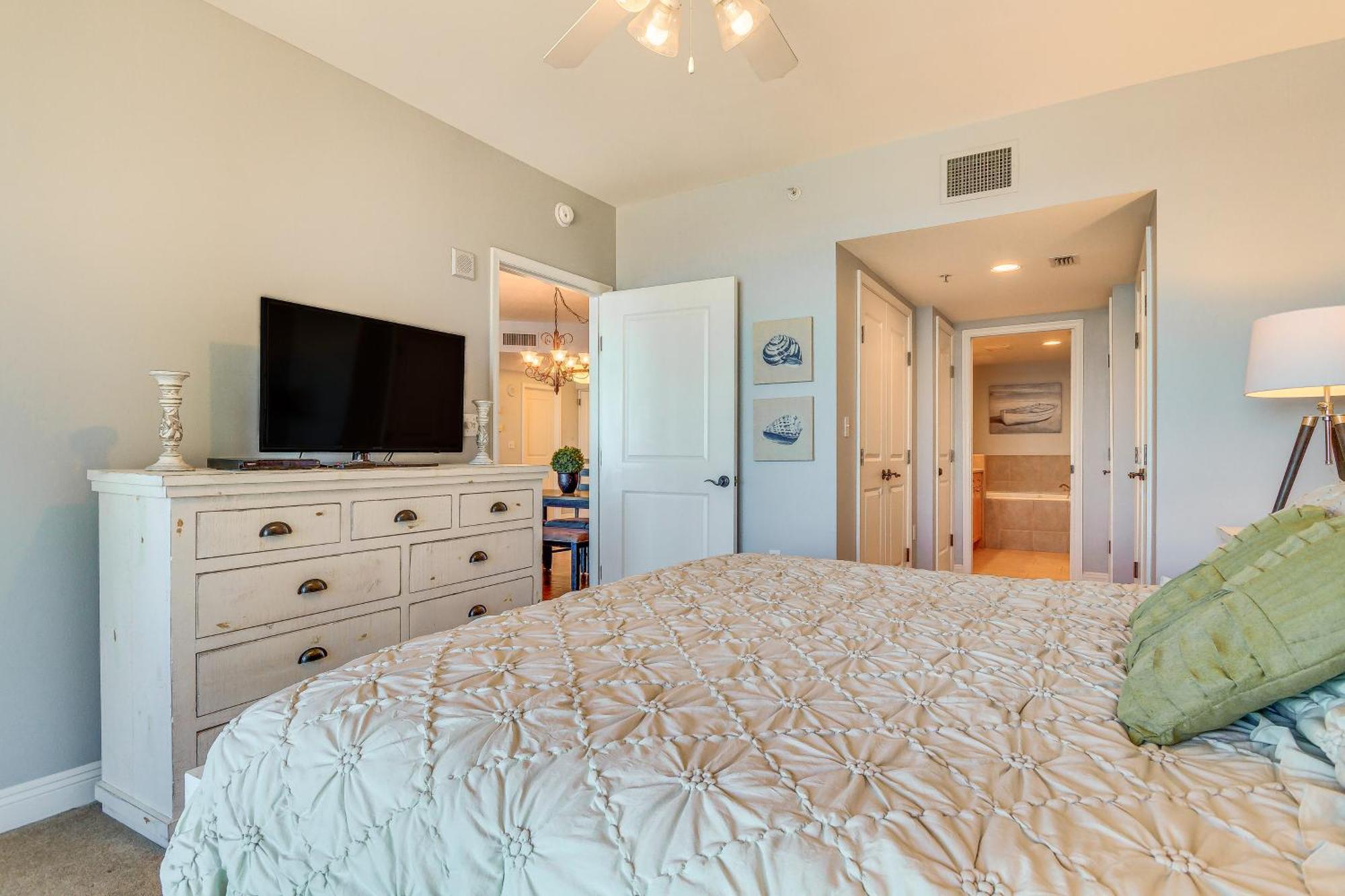 Florida Walk To Pensacola Beach! Apartment *