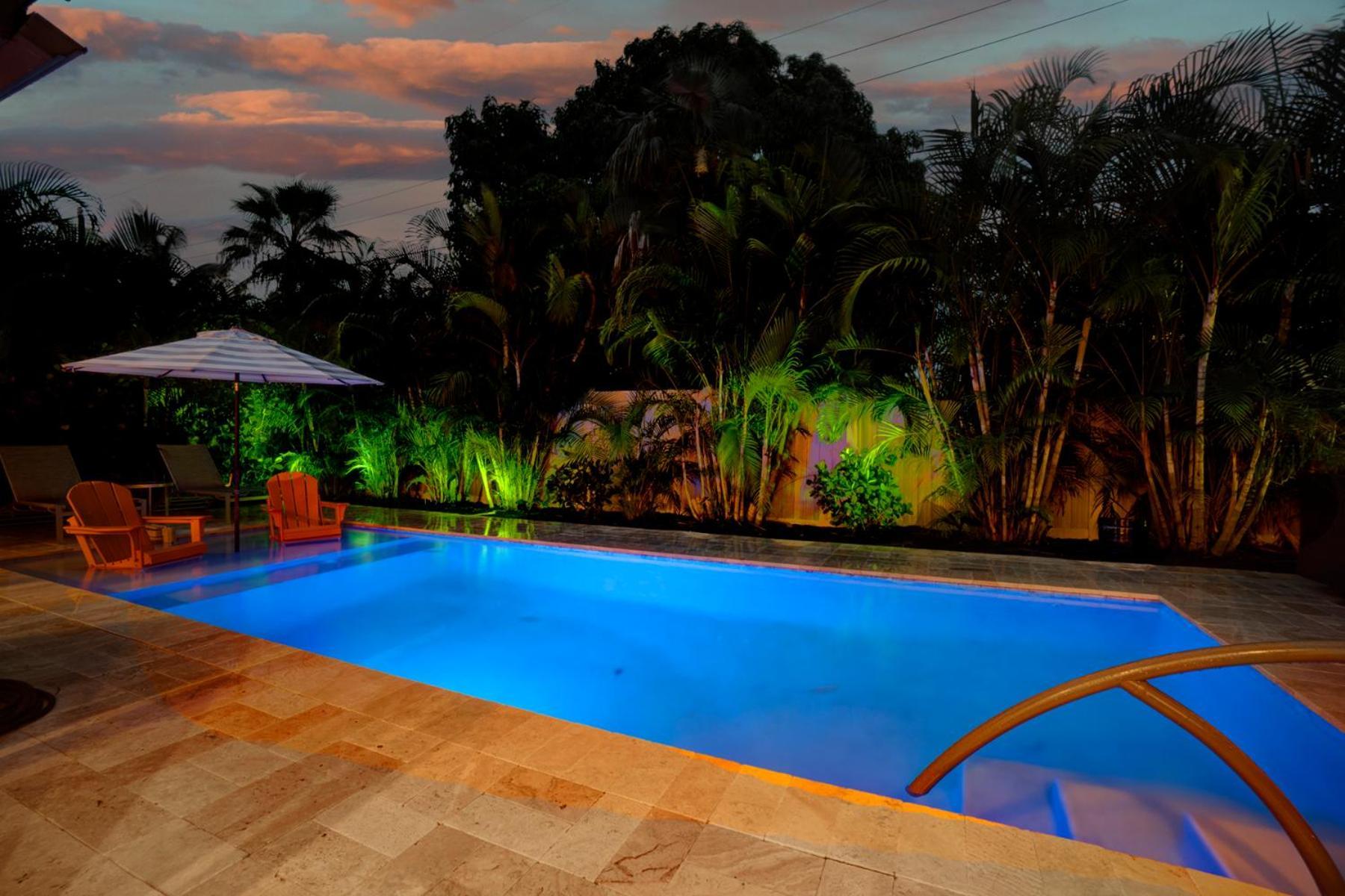 Relax In Luxury - 3 Bed, 2 Bath Oasis With Pool Holiday home Fort Lauderdale