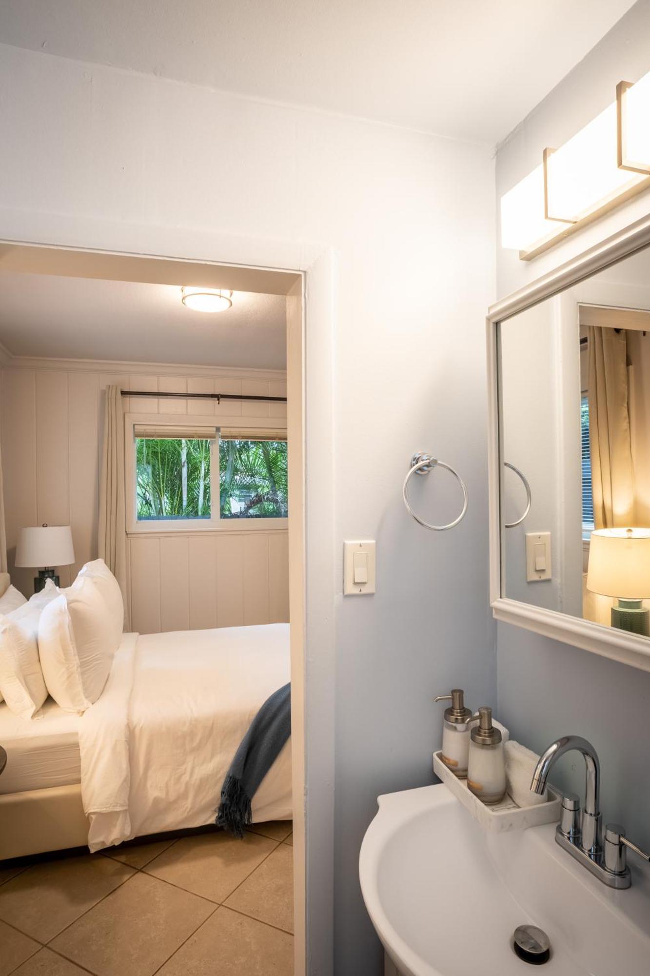 Holiday home Walk To Wilton Drive - Spacious & Quiet #1