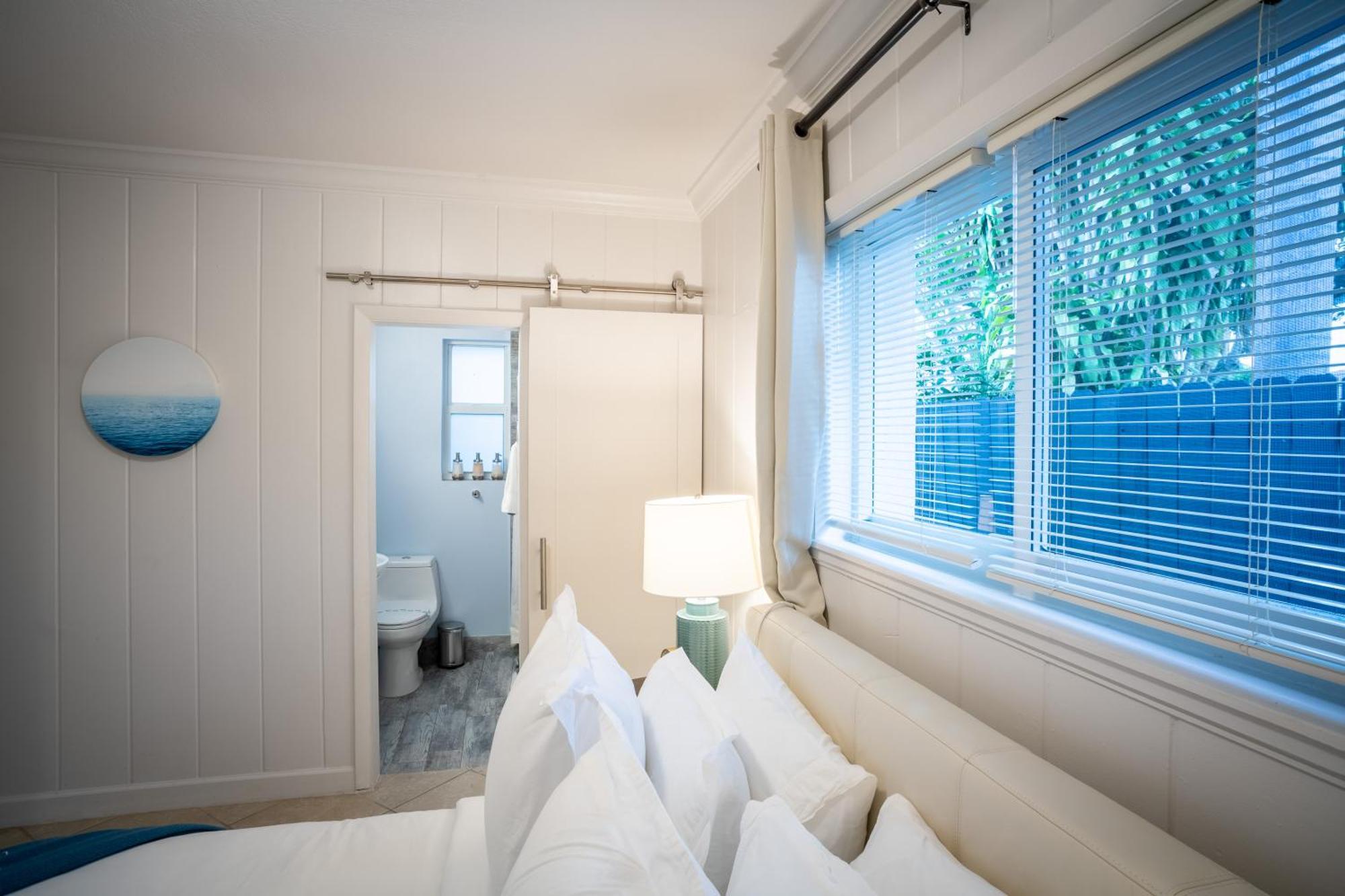 Walk To Wilton Drive - Spacious & Quiet #1 * Fort Lauderdale