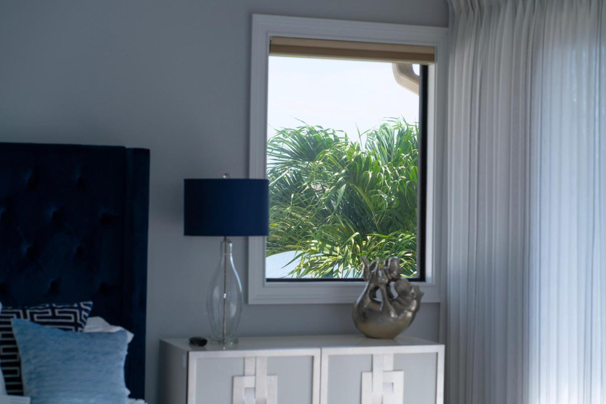 5 Bedroom Luxe On Deep Water Intracoastal Holiday home