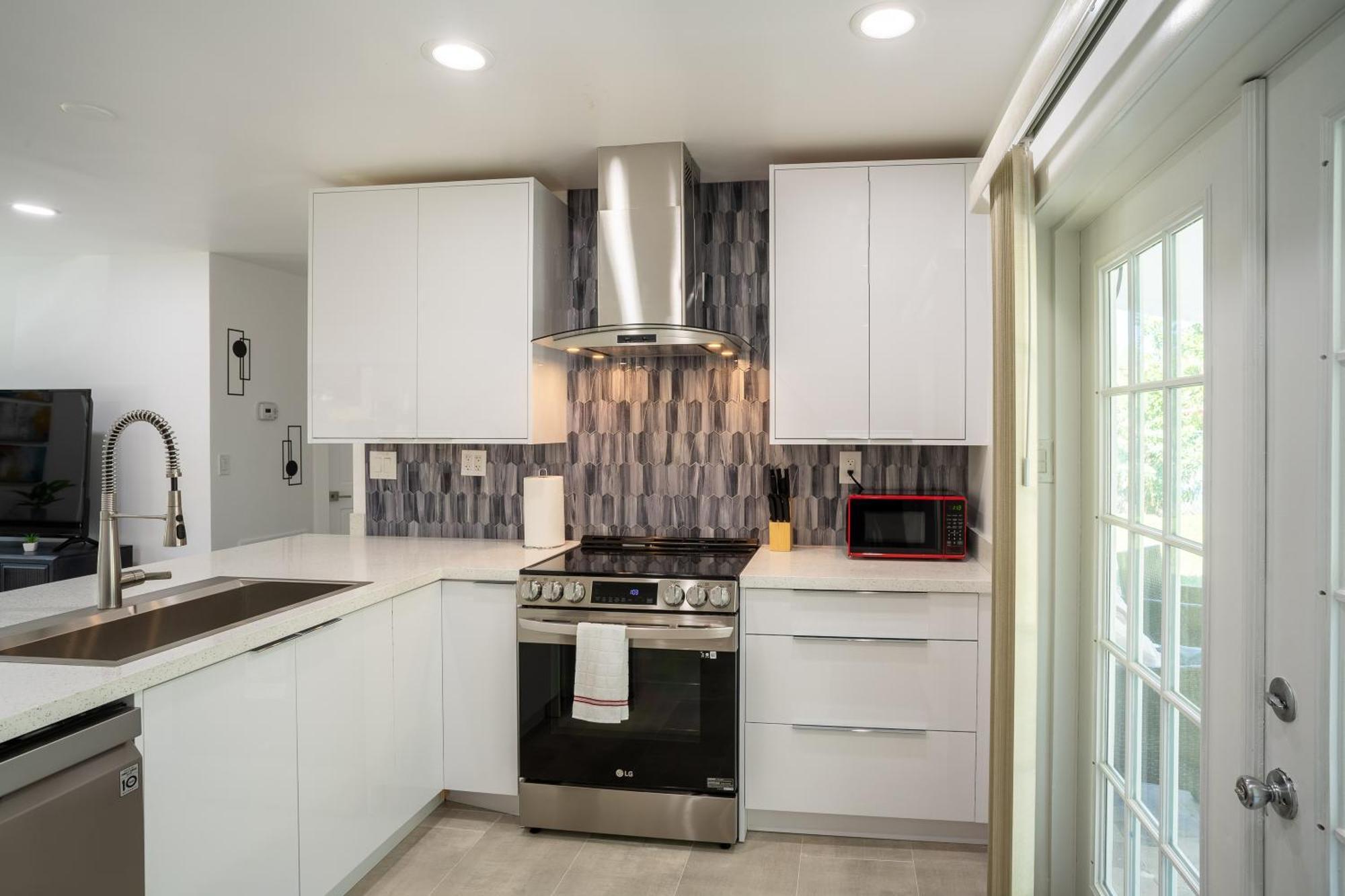 Spacious 3br 2 Baths Amazing Pool Area! * Fort Lauderdale