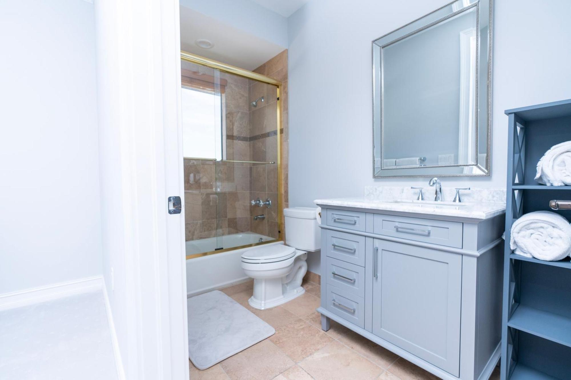 Holiday home 5 Bedroom Luxe On Deep Water Intracoastal