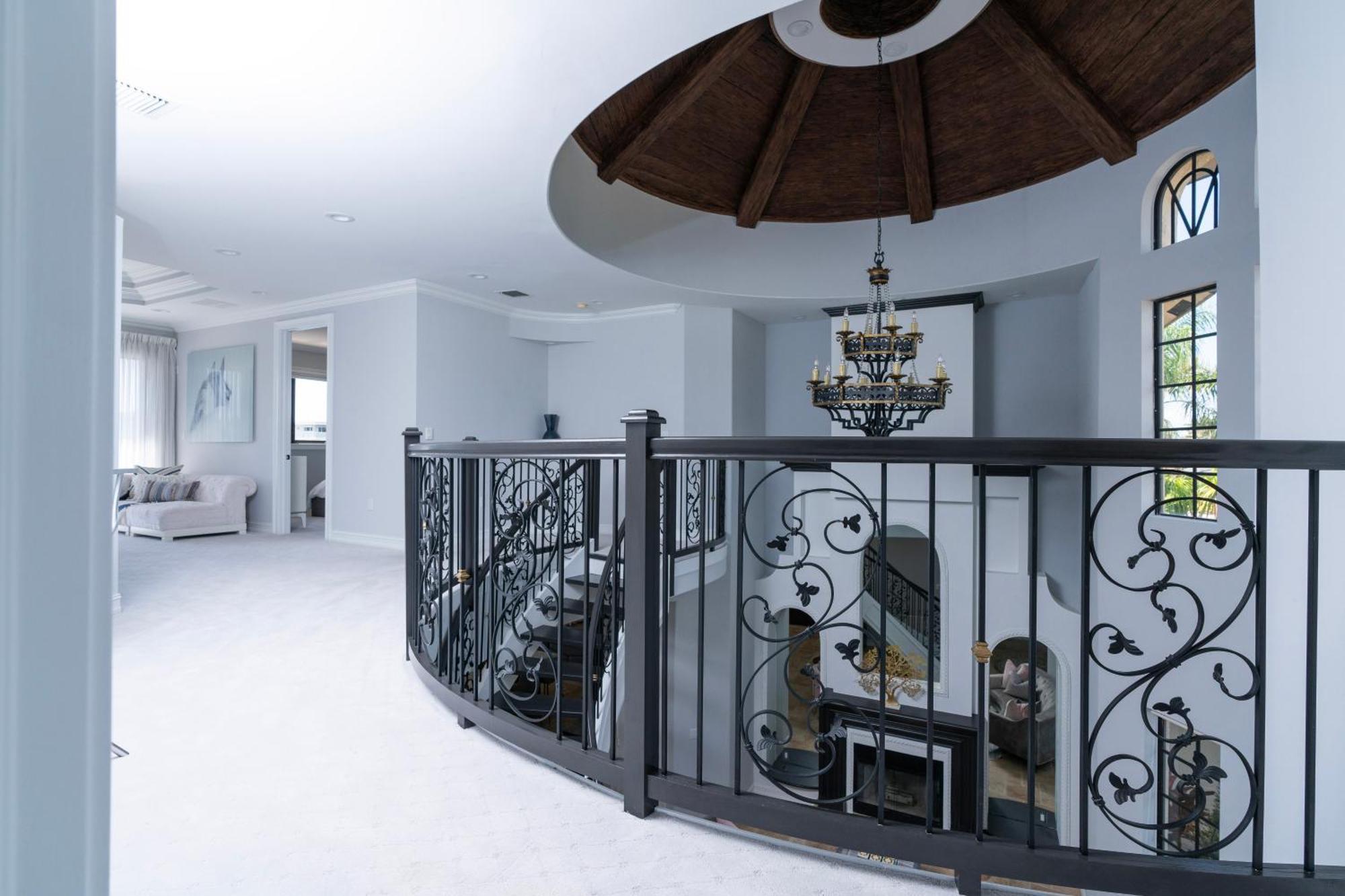 5 Bedroom Luxe On Deep Water Intracoastal Holiday home