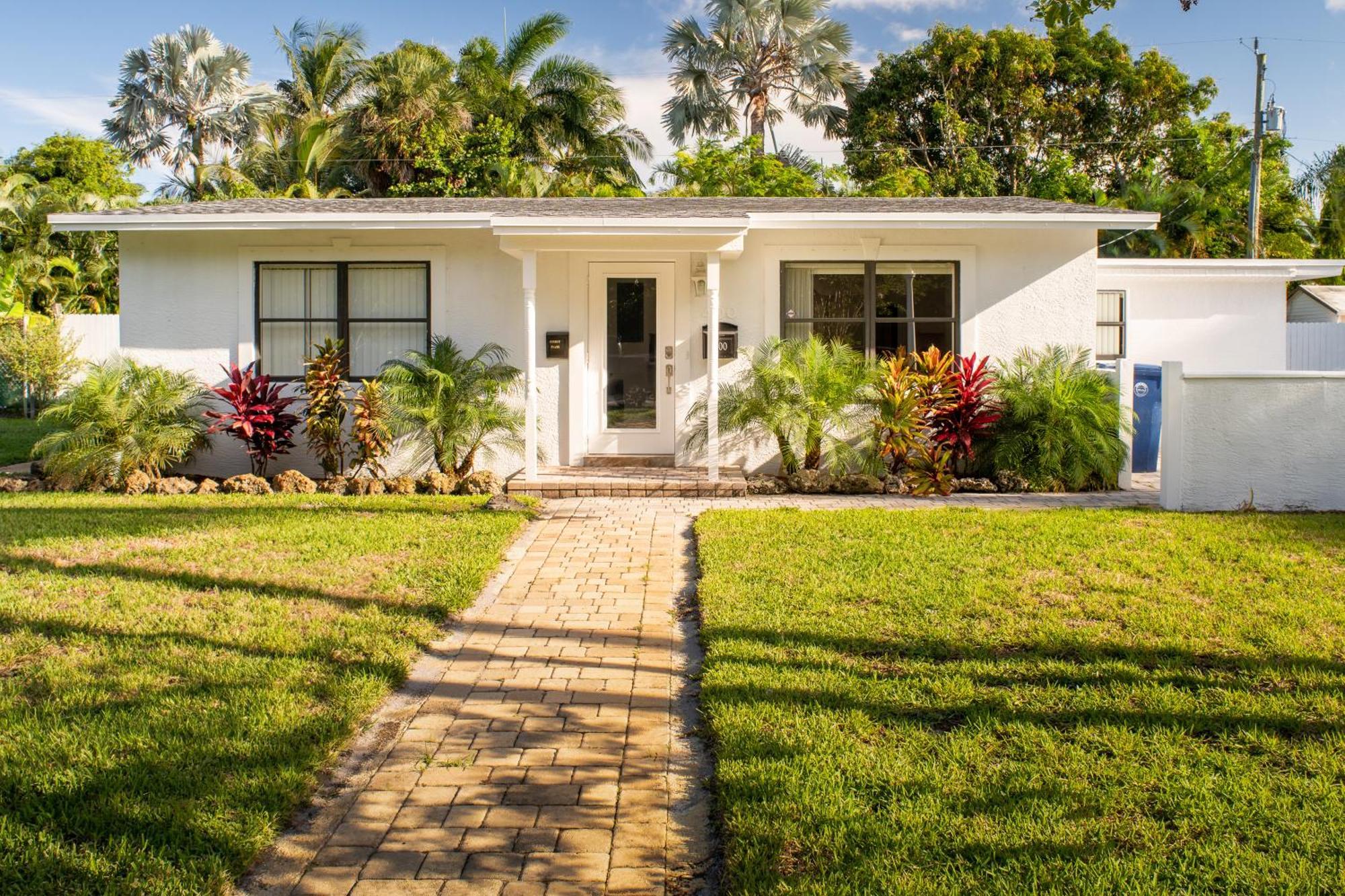 Spacious 3br 2 Baths Amazing Pool Area! * Fort Lauderdale
