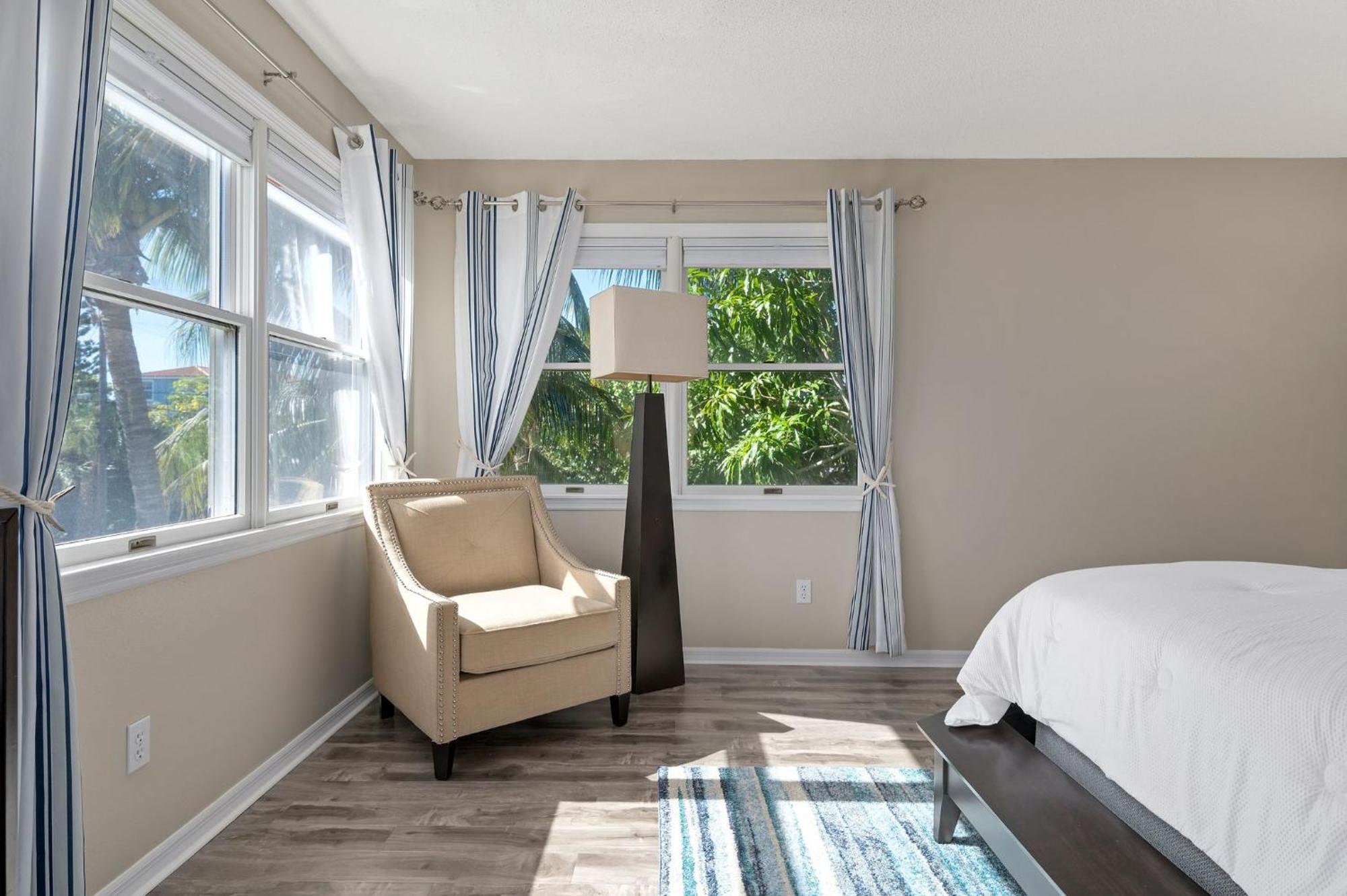 24th St House! 50ft To The Or The Bay! Holiday home *