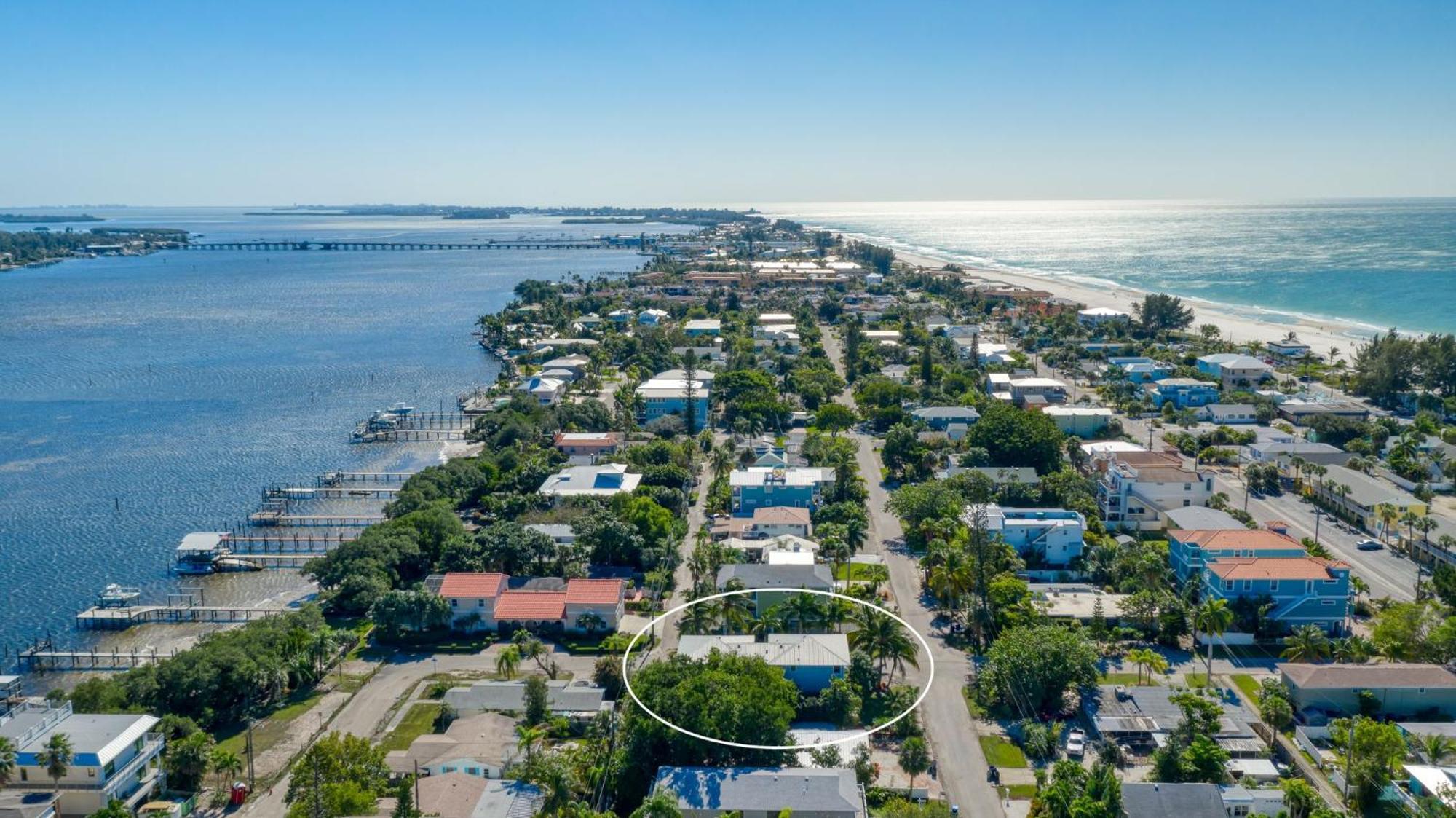 24th St House! 50ft To The Or The Bay! Holiday home *