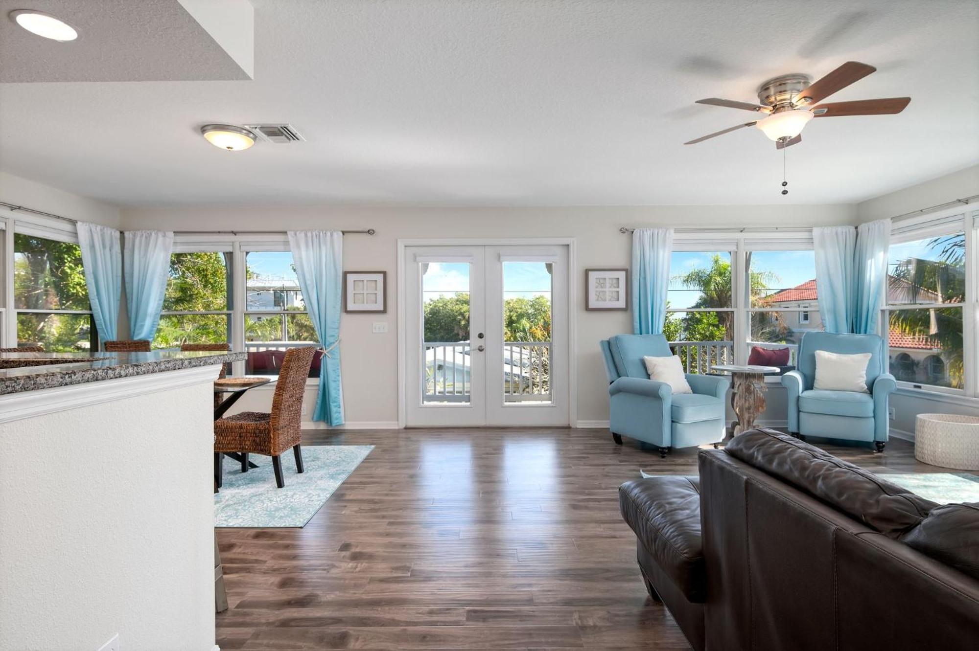 24th St House! 50ft To The Or The Bay! Holiday home *