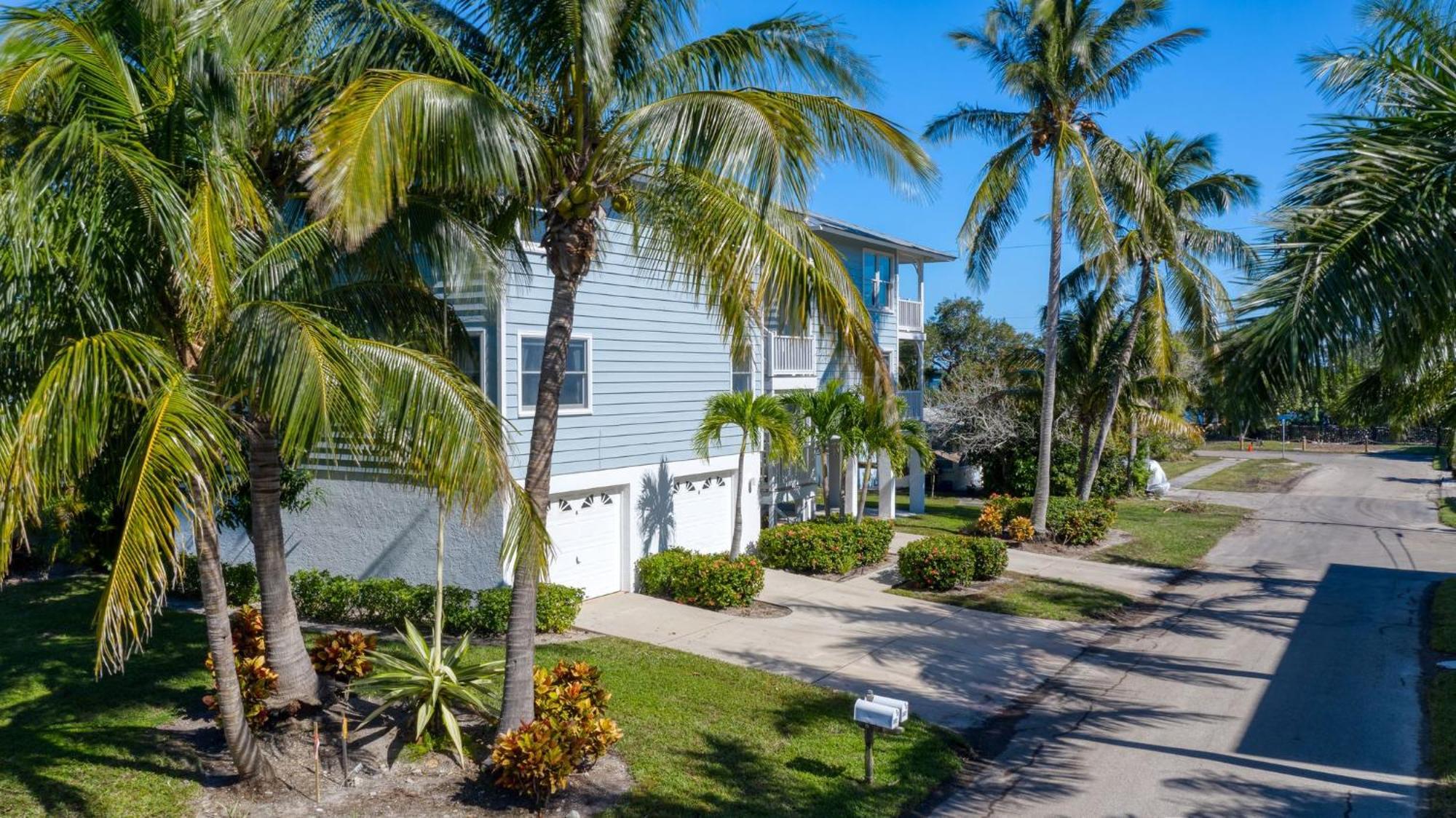 24th St House! 50ft To The Or The Bay! Holiday home *