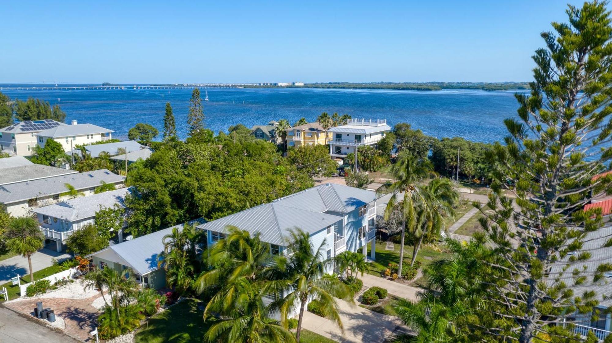 24th St House! 50ft To The Or The Bay! * Bradenton Beach