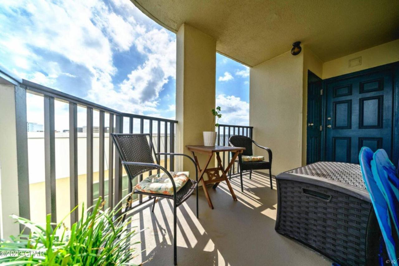 Holiday home Commodore 501 Largest Wraparound Balcony *