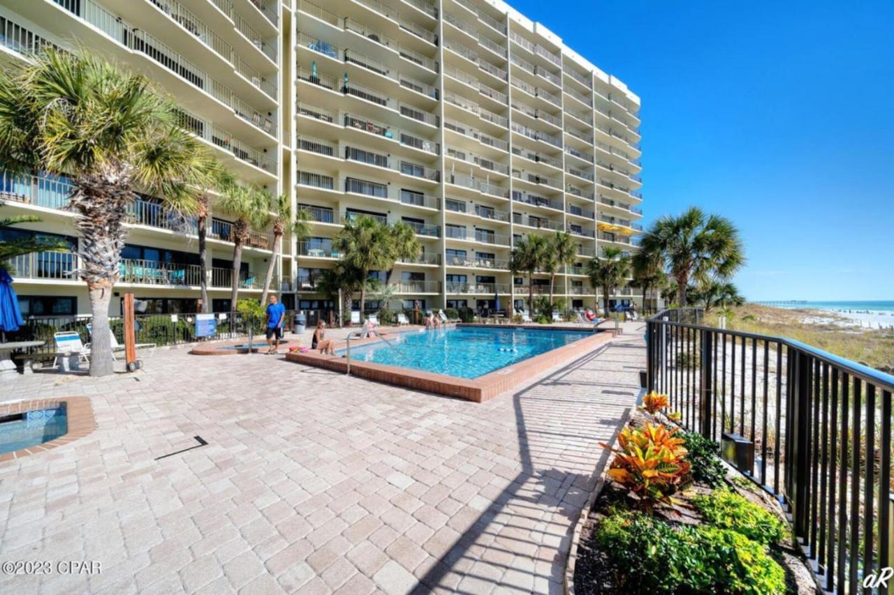 Holiday home Commodore 501 Largest Wraparound Balcony