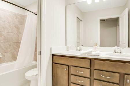 Villa Magnificent 9br Getaway By W Pool Game Rm Davenport