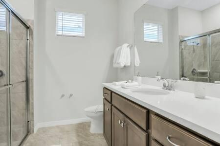 Villa Magnificent 9br Getaway By W Pool Game Rm Davenport