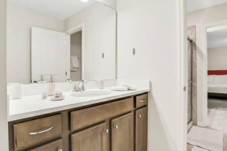 Villa Magnificent 9br Getaway By W Pool Game Rm *