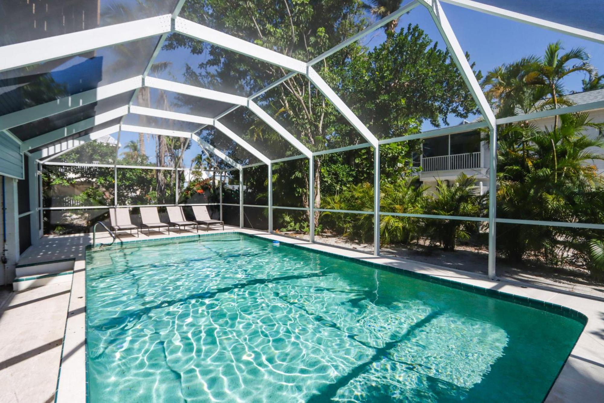 Beautifully Updated, 4 Bedroom Pool Home, 50 Yards To The Beach!! Captiva Escapade Captiva Island