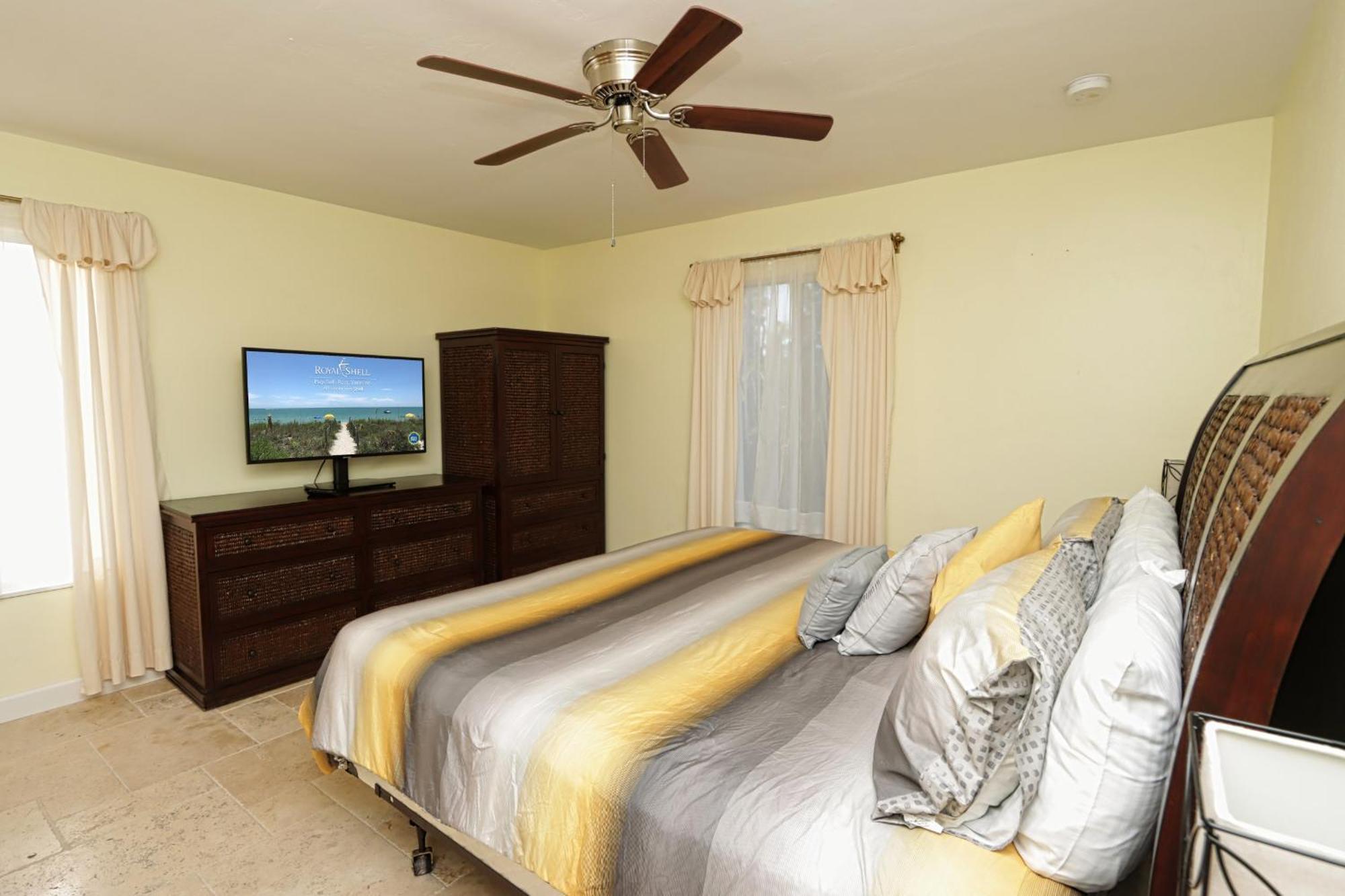 Holiday home Beautifully Updated, 4 Bedroom Pool Home, 50 Yards To The Beach!! Captiva Escapade Captiva Island