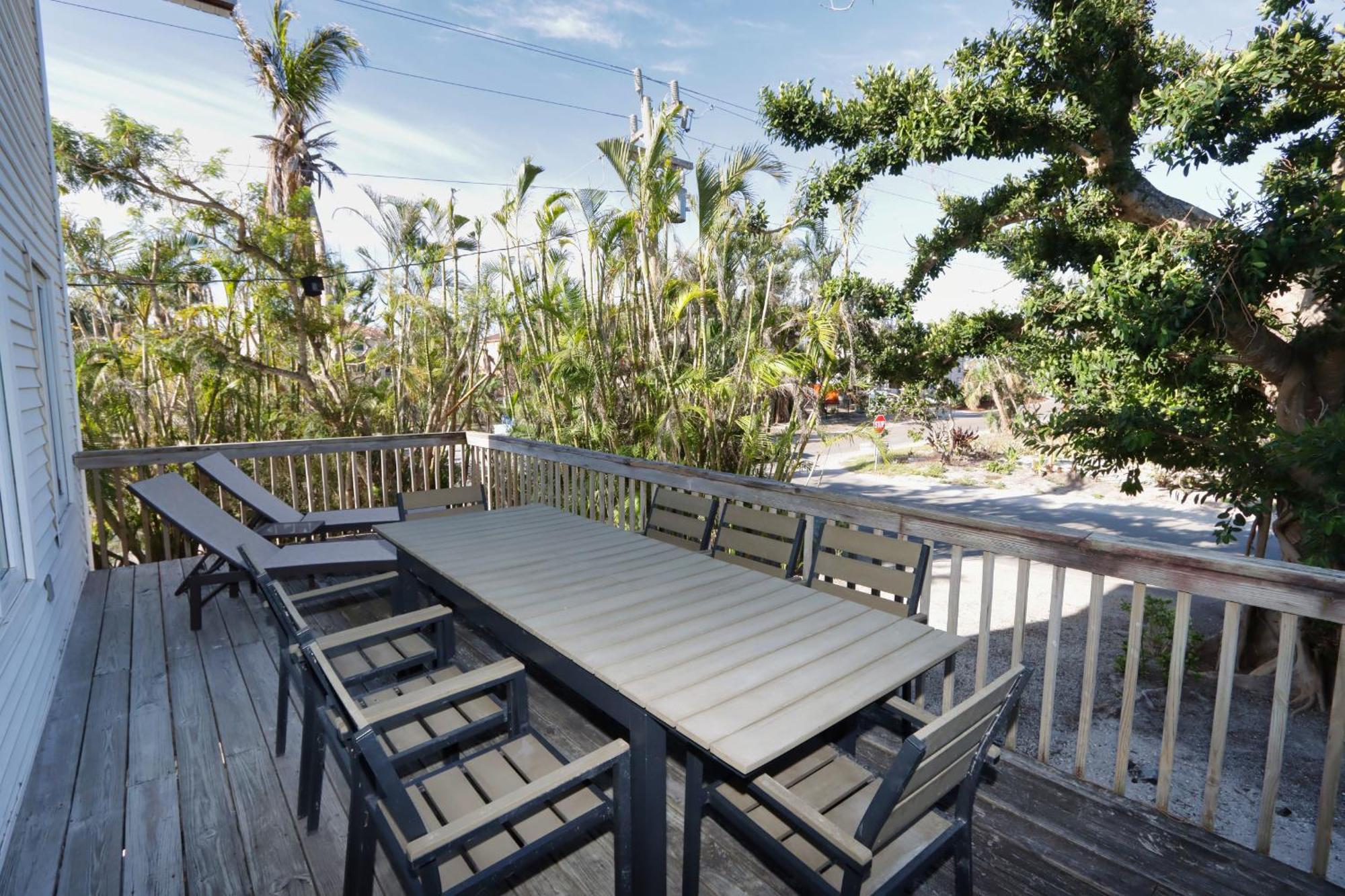 Beautifully Updated, 4 Bedroom Pool Home, 50 Yards To The Beach!! Captiva Escapade * Captiva Island