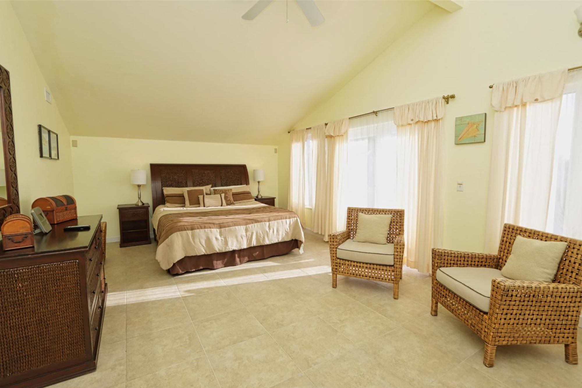 Beautifully Updated, 4 Bedroom Pool Home, 50 Yards To The Beach!! Captiva Escapade Holiday home