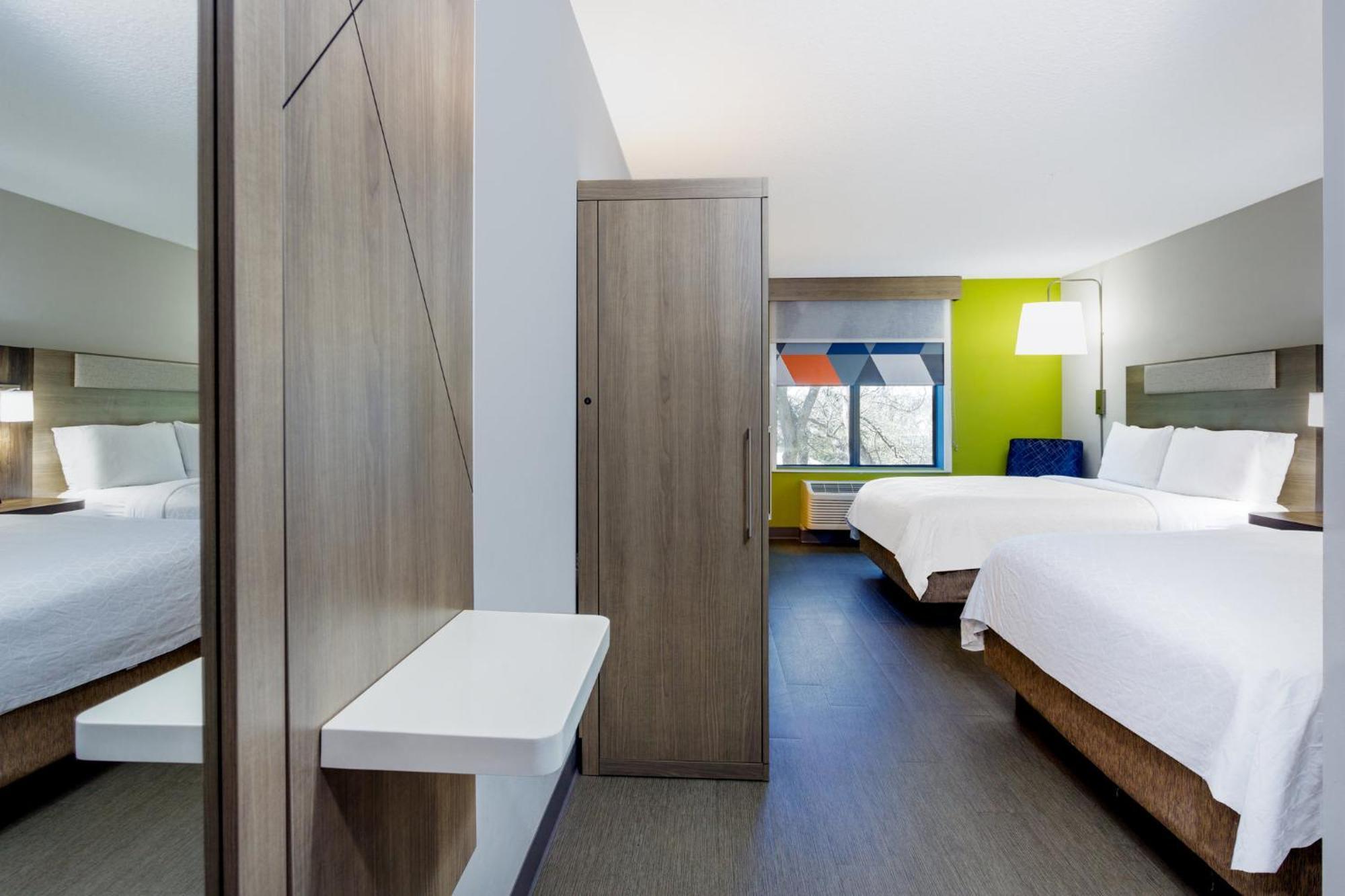 Express & - Mayport / By Ihg 2*