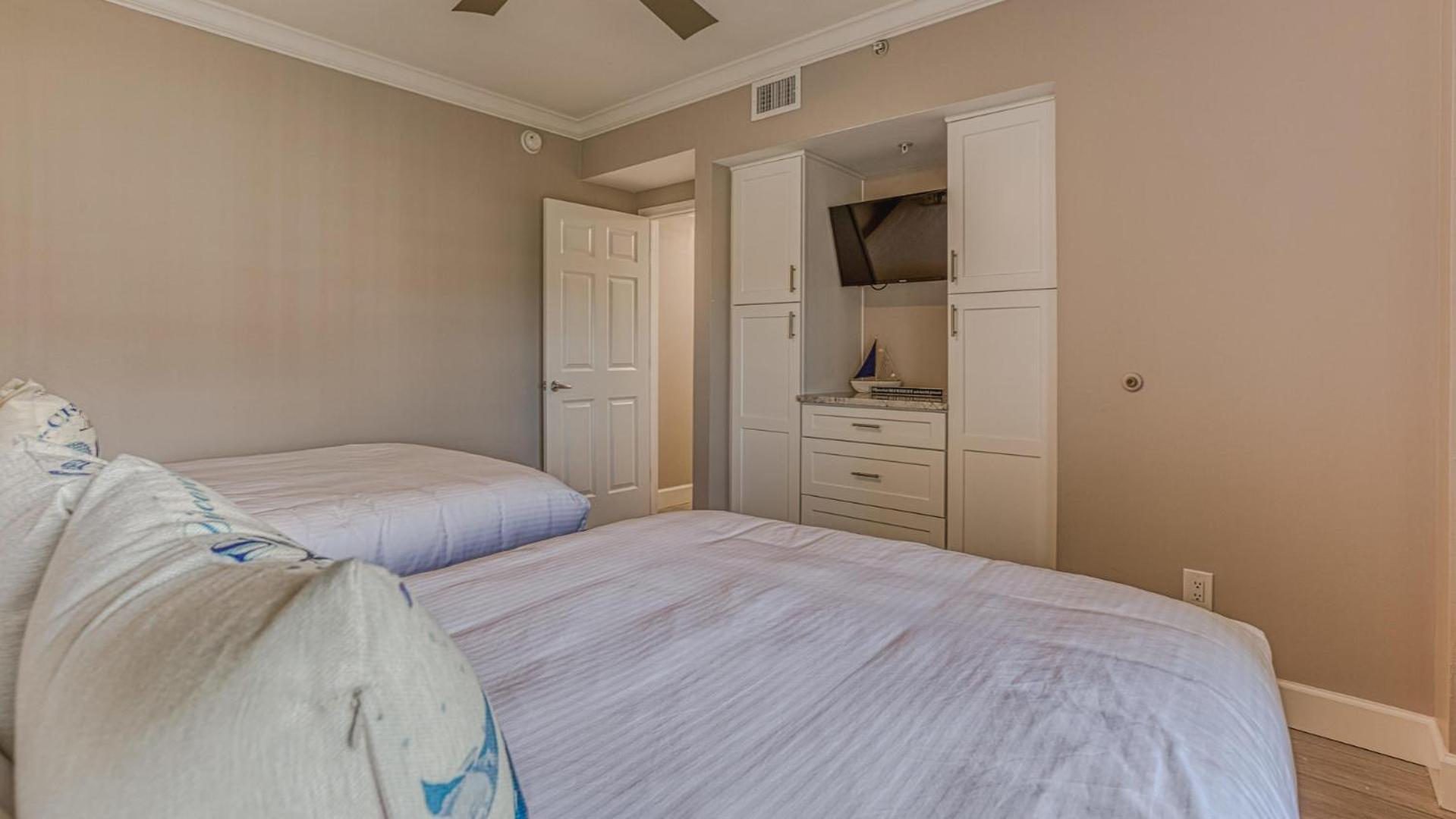 St Maarten 1207 A Completely Remodeled Front At Silver Shells 12th Floor Sleeps 8 * Destin