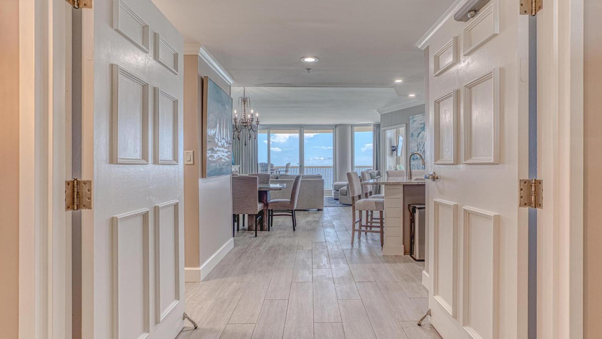 St Maarten 1207 A Completely Remodeled Front At Silver Shells 12th Floor Sleeps 8