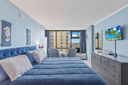 Oceanside Pair-a-dise - Double Room, Heated Pool & Access, Free Parking *