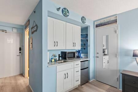 Holiday home Oceanside Pair-a-dise - Double Room, Heated Pool & Access, Free Parking