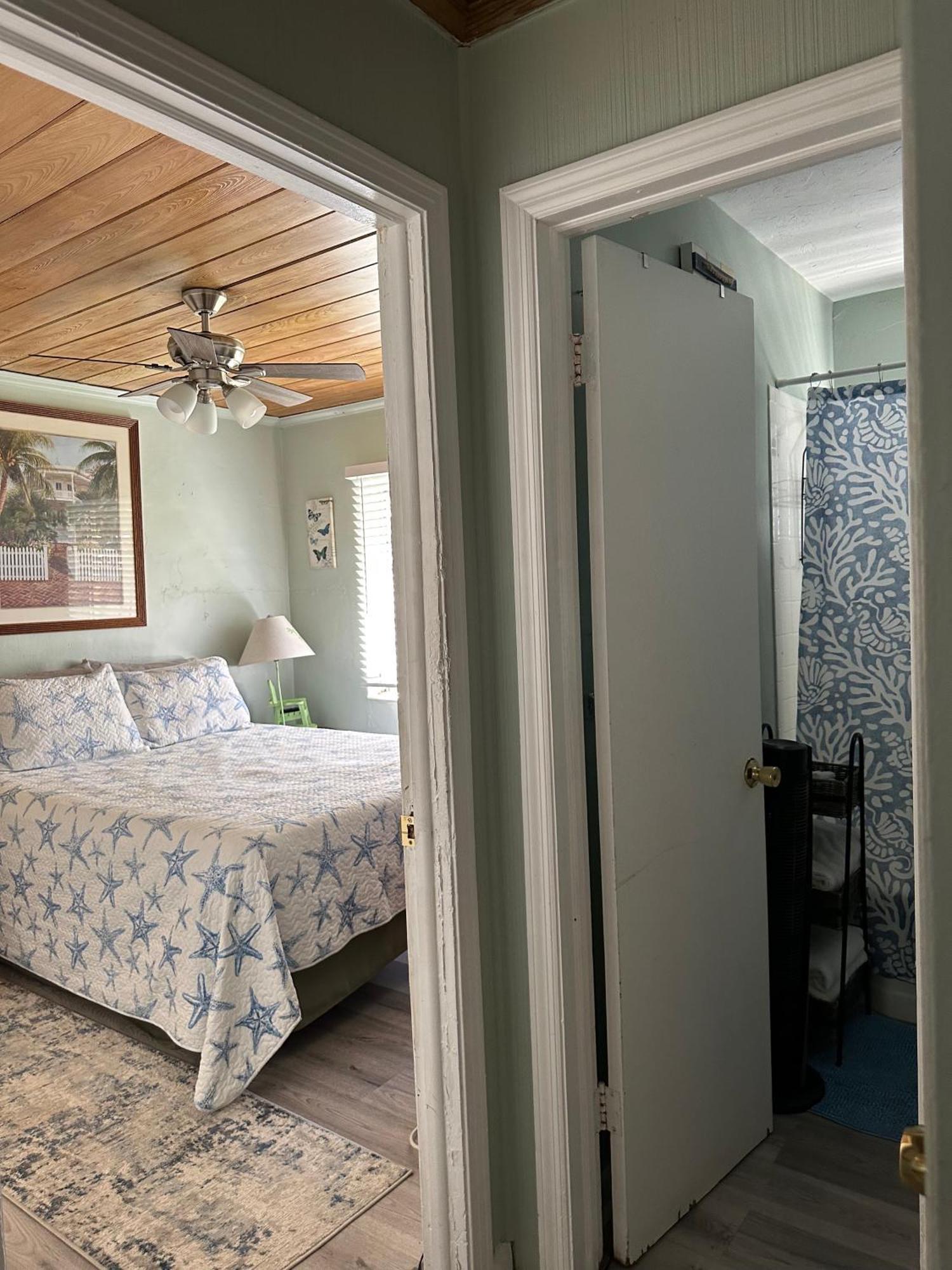 Option1 3 Bedroom House Only Option2 Studio Cottage Only Option3 House Plus Cottage Fenced Backyard Private Patio Areas Grill Firepit Plenty Parking! Quick Access 10 Min To Beach Airport Delray West Palm *