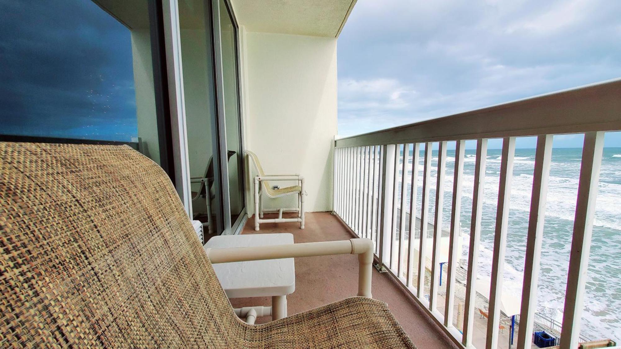Apartment Sunkissed-modern Oceanfront Daytona Daytona Beach