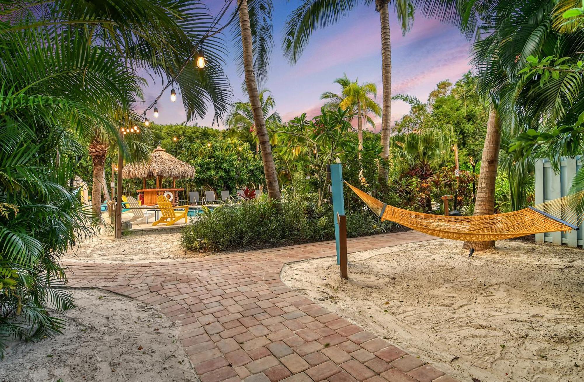 Hotel Siesta Key Palms 3*