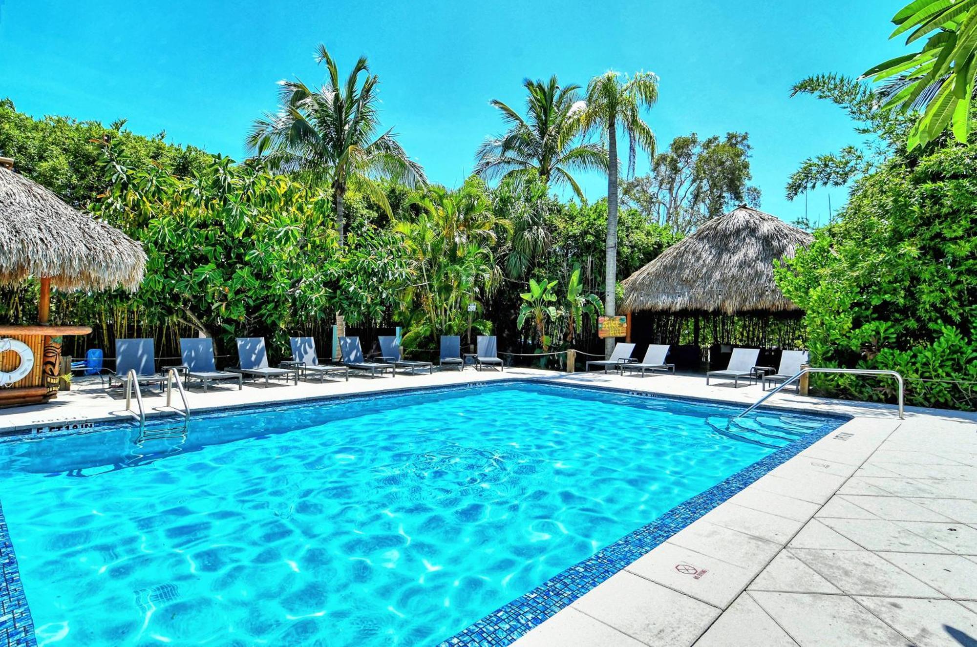 Siesta Key Palms 3*